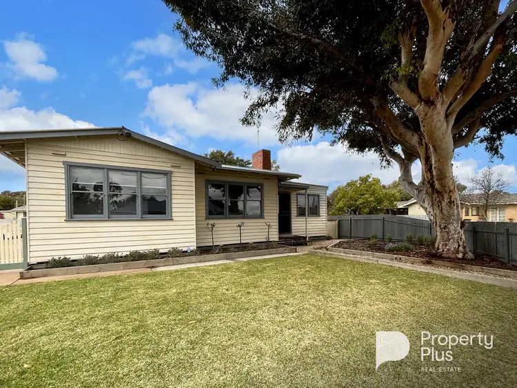 7 Wilson Street, Charlton VIC 3525