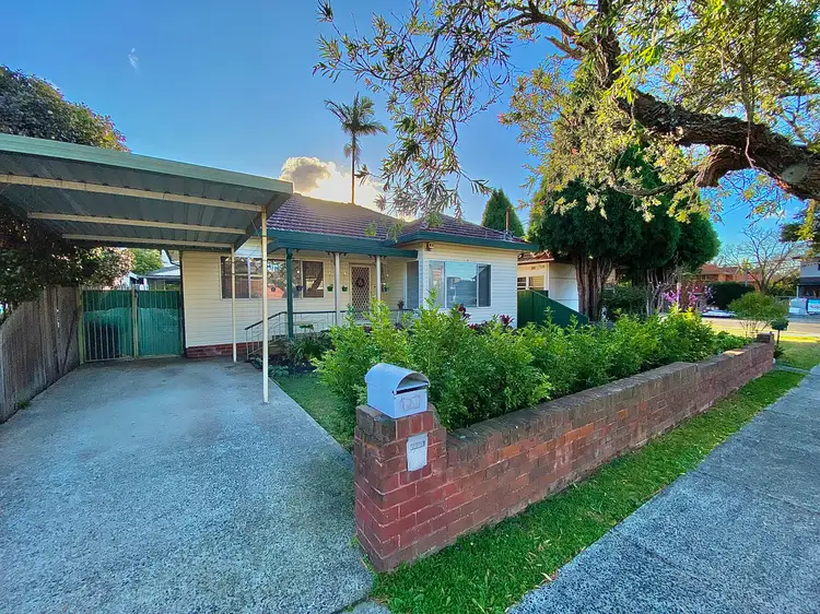 7 Nettleton Avenue