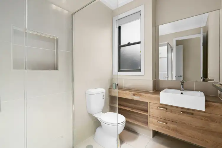 Sixth view of Homely unit listing, 2/14 Yarrow Close, Middle Ridge QLD 4350