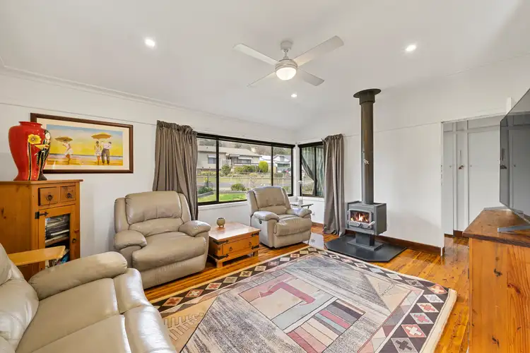 Fifth view of Homely house listing, 9 Kiewa Crescent, Mount Beauty VIC 3699