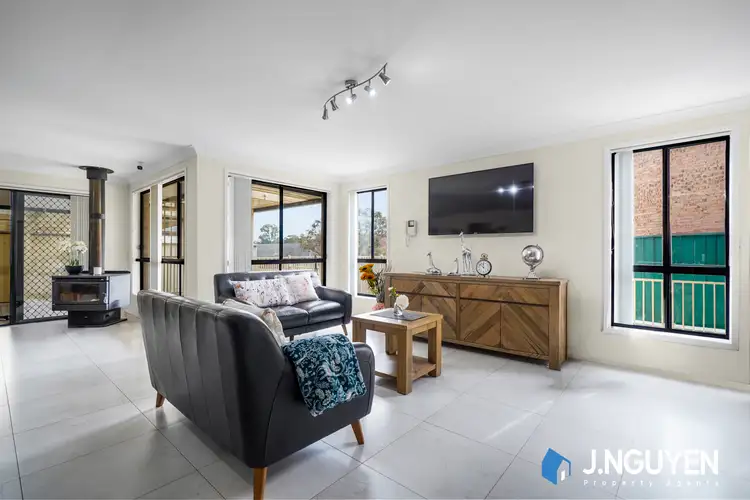 Sixth view of Homely house listing, 2 Wernicke Close, Prairiewood NSW 2176