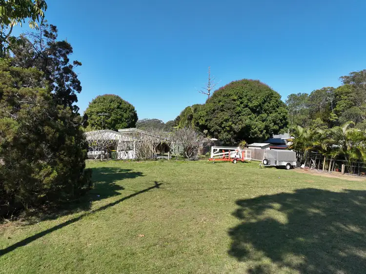 84 Kings Road, Russell Island QLD 4184