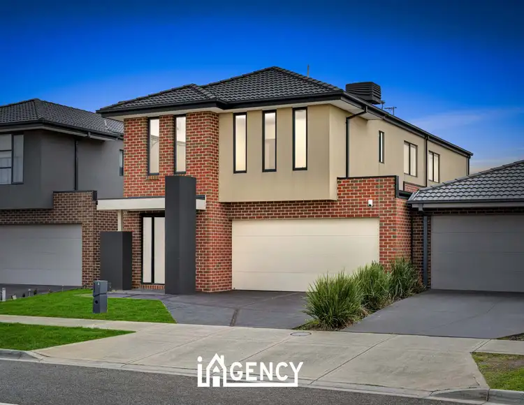 4 Dalziell Crescent, Cranbourne North VIC 3977