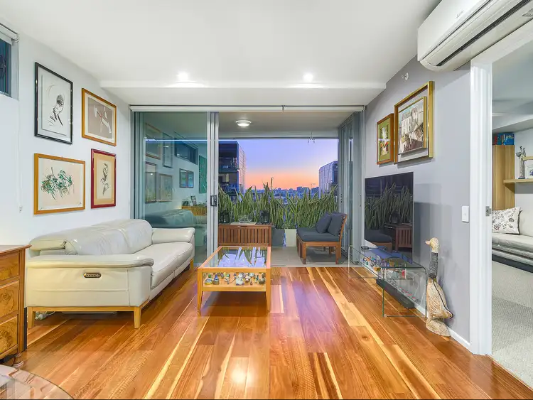 11004/16 Edmondstone Street, South Brisbane QLD 4101