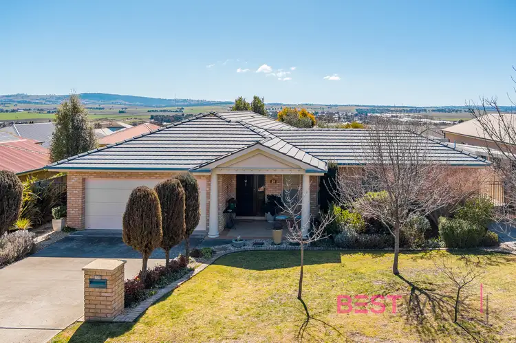 25 Carlyle Avenue, Llanarth NSW 2795