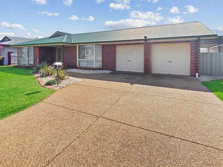 19 Kiesling Drive, Narrandera NSW 2700