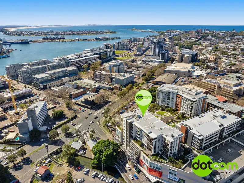 Main view of Homely unit listing, 402/21 Steel Street, Newcastle West NSW 2302