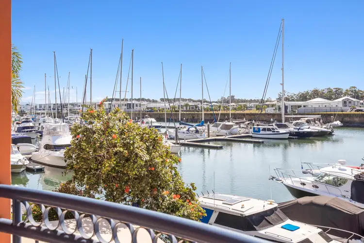 77 John Lund Drive, Hope Island QLD 4212
