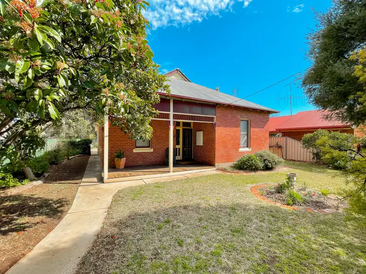 152 Victoria Street, Kerang VIC 3579