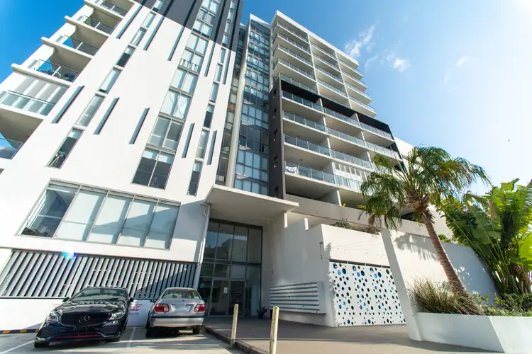 203/17 Bath Street, Labrador QLD 4215