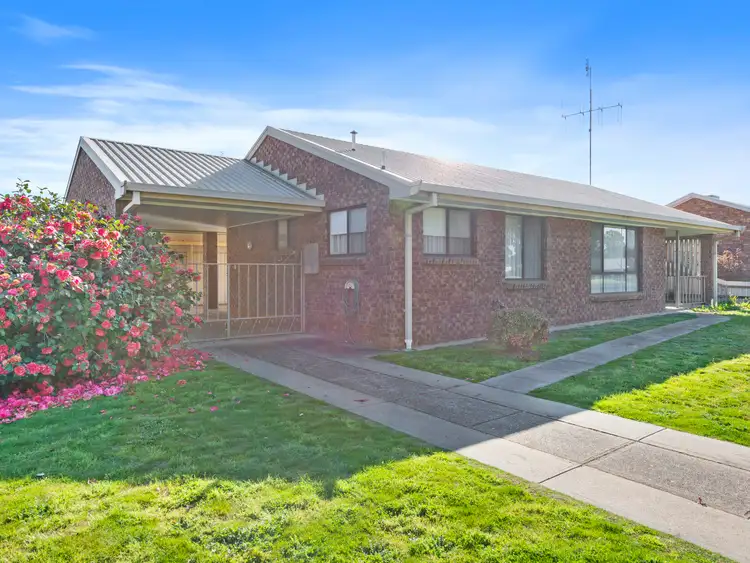 Second view of Homely house listing, 5 Golf Links Drive, Tocumwal NSW 2714