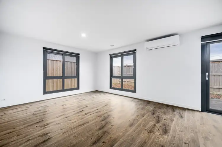 Fifth view of Homely house listing, 31 Freiberger Grove, Clyde North VIC 3978