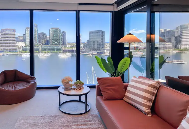 8 Pearl River Road