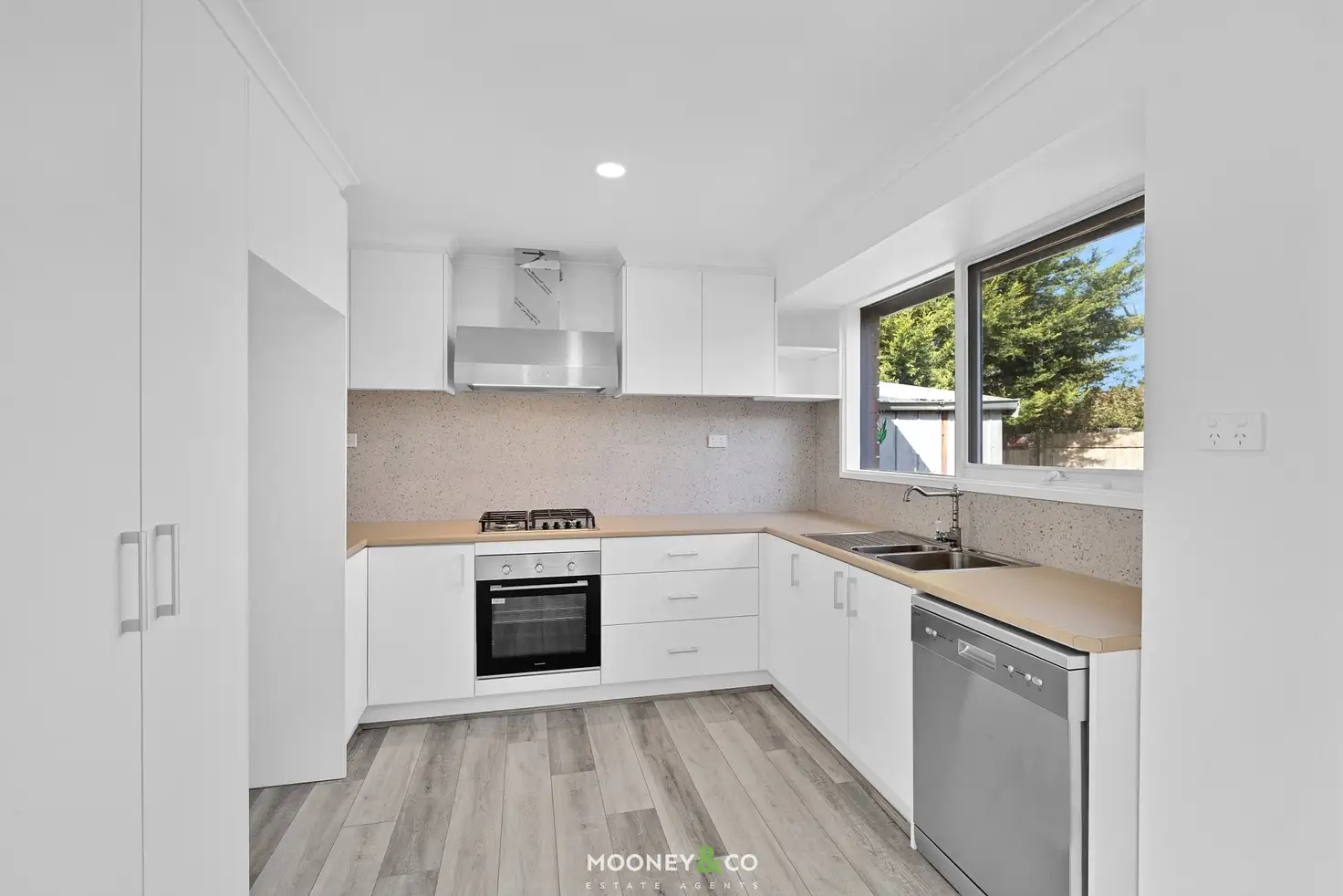 Main view of Homely house listing, 10 Macarthur Drive, Cranbourne VIC 3977
