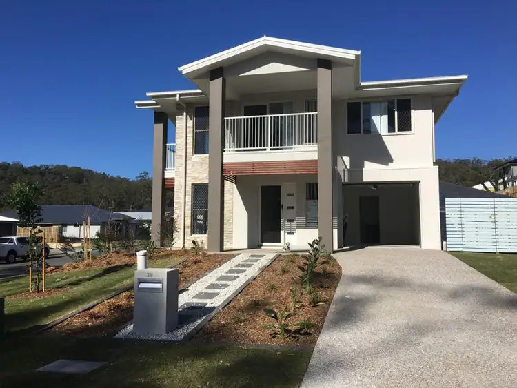 38 Gullwing Street