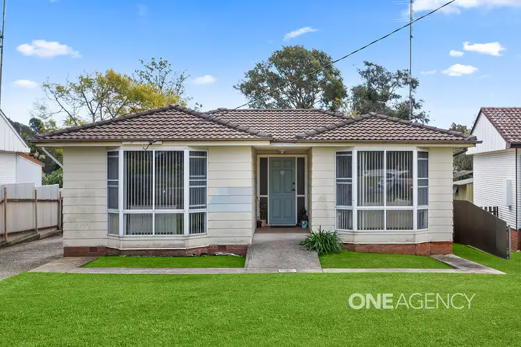19 Malin Road, Oak Flats NSW 2529
