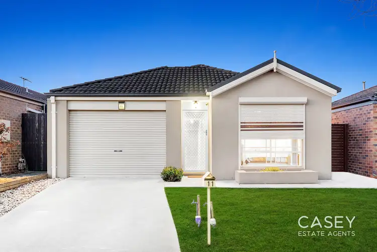 11 Greenaway Terrace, Cranbourne East VIC 3977