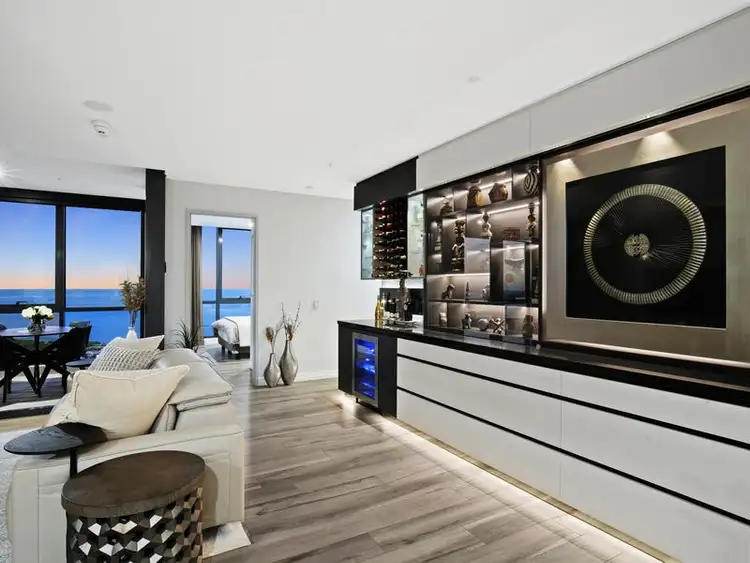 5208/2 Como Crescent, Southport QLD 4215