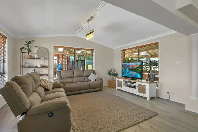 Fifth view of Homely house listing, 10 MacDougall Crescent, Hamlyn Terrace NSW 2259