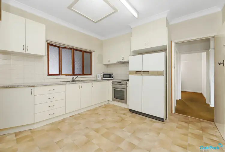 Fourth view of Homely house listing, 1 Esmale Street, Strathmore VIC 3041