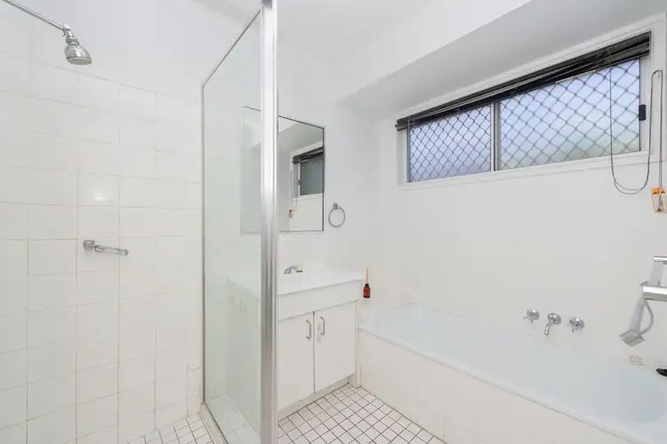 Fifth view of Homely semi-detached listing, 2/183 Central Street, Labrador QLD 4215