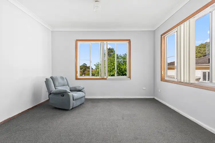 Fifth view of Homely house listing, 54 Ranchby Avenue, Lake Heights NSW 2502