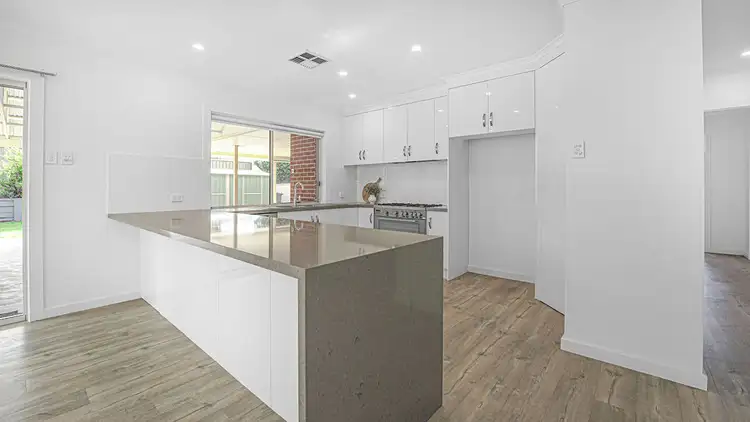 Sixth view of Homely house listing, 5 Cheyenne Court, Mount Gambier SA 5290