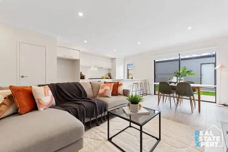 Sixth view of Homely house listing, 33 Battalion Road, Berwick VIC 3806