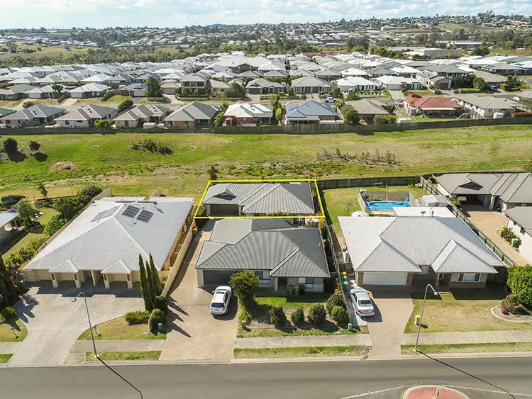 Sixth view of Homely unit listing, 2/17 Sunset Drive, Glenvale QLD 4350