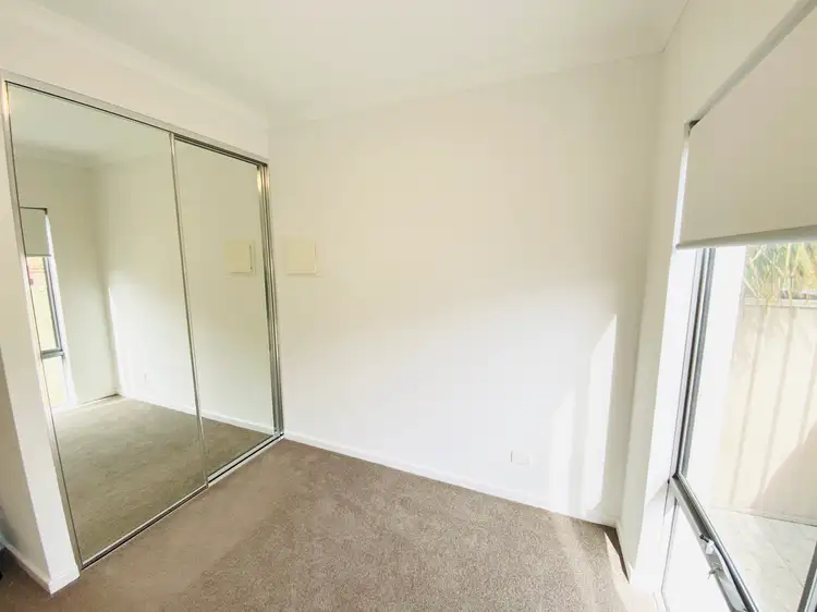 Fifth view of Homely apartment listing, 2/151 Huntriss Road, Doubleview WA 6018