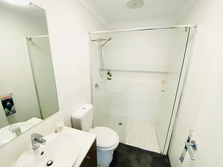 Sixth view of Homely apartment listing, 2/151 Huntriss Road, Doubleview WA 6018