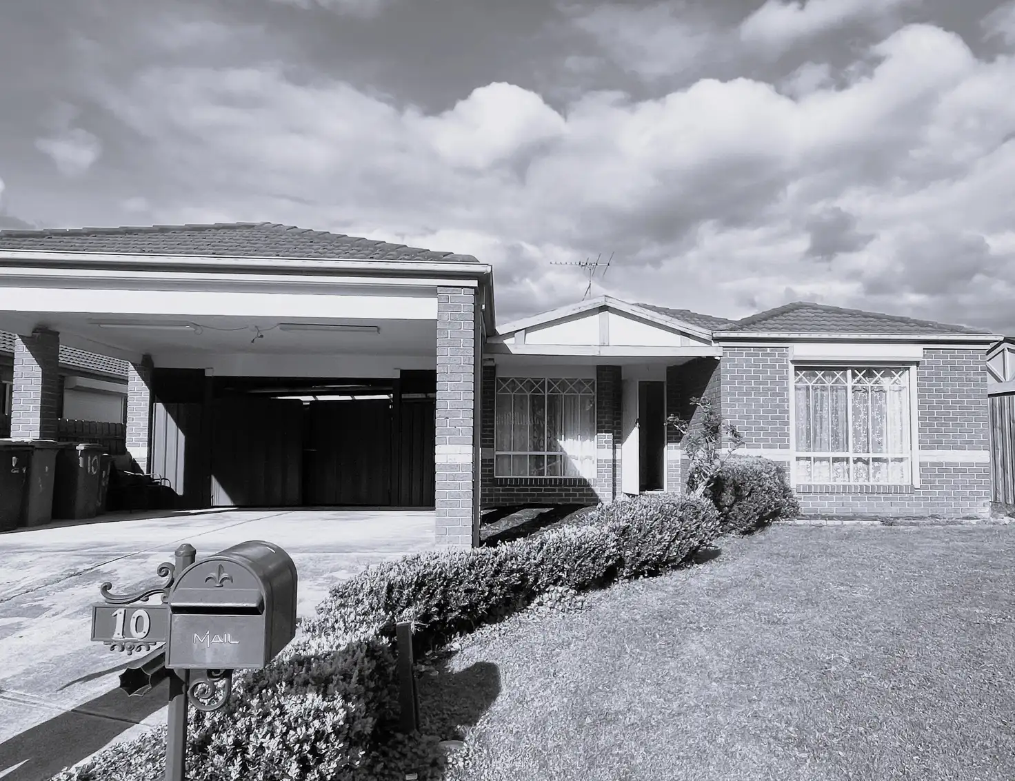 Main view of Homely house listing, 10 Charlotte Place, Cranbourne West VIC 3977