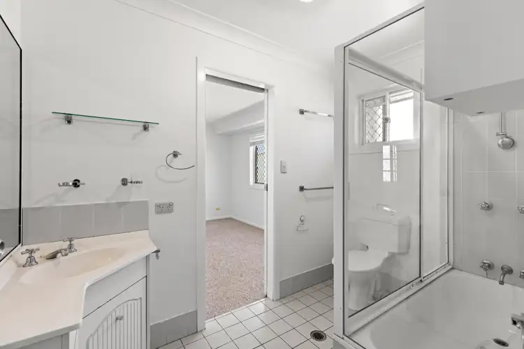 Fifth view of Homely unit listing, Unit 4/4-6 Crosby Street, Darling Heights QLD 4350