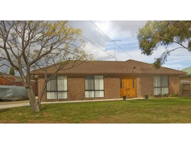 48 Cameron Crescent, Lara VIC 3212