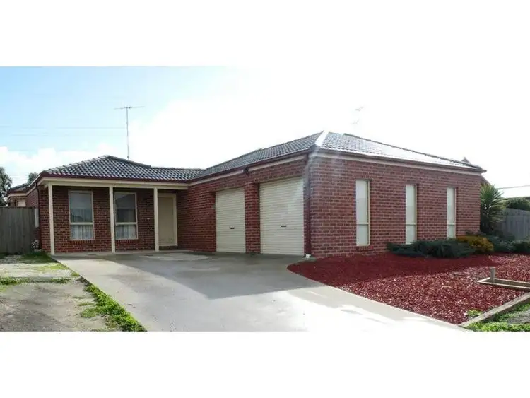 18 Nolan Place, Lovely Banks VIC 3213