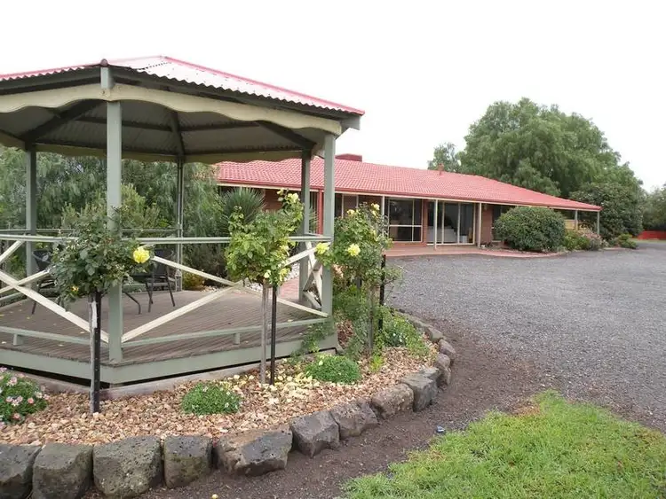 Seventh view of Homely house listing, 4 Cheddar Court, Lara VIC 3212