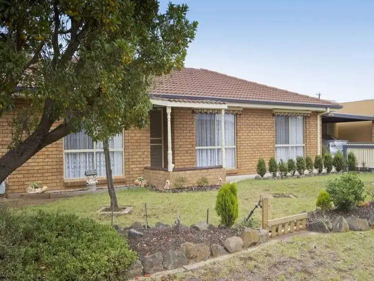 2 Saintfield St, Lara VIC 3212