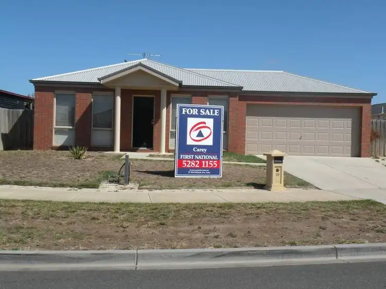 39 Greenleaf Drive, Lara VIC 3212