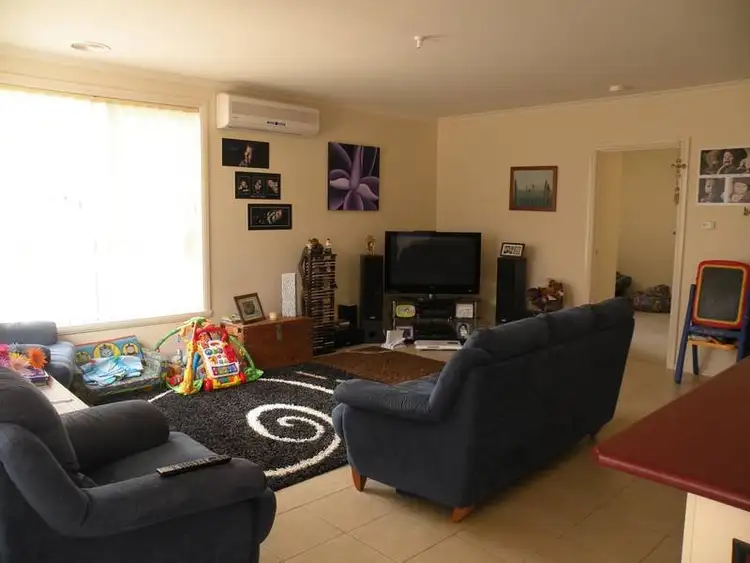 Second view of Homely house listing, 5 Argun Court, Lara VIC 3212
