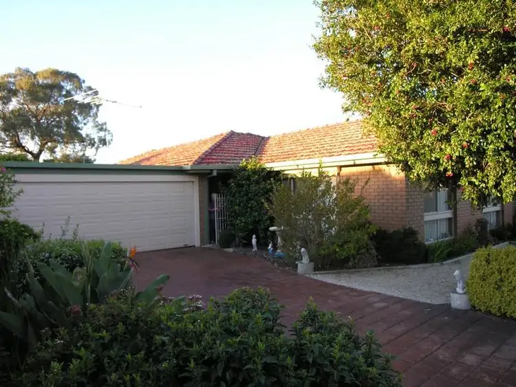 9 Denise Crt, Lara VIC 3212