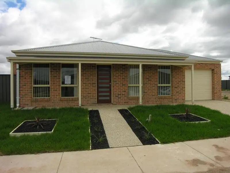 Main view of Homely unit listing, 1/18-20 Benetti Drive, Lara VIC 3212