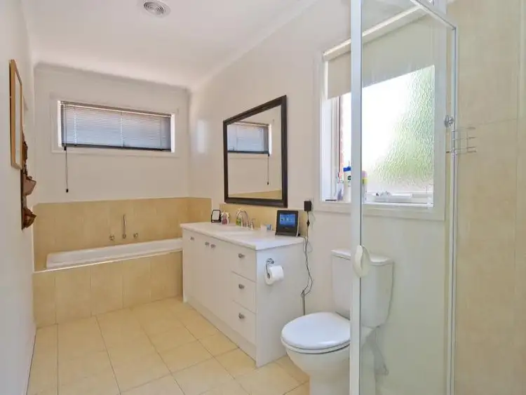 Fifth view of Homely house listing, 3 Kahrmann Court, Lara VIC 3212