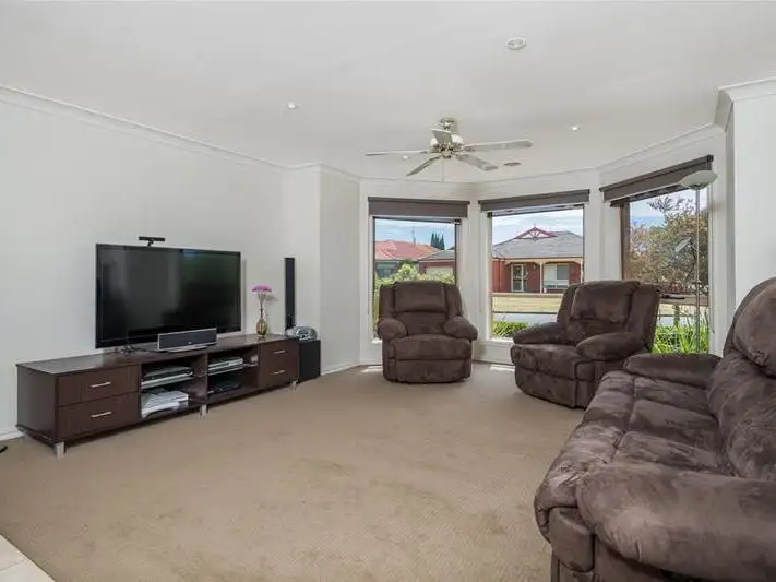 Seventh view of Homely house listing, 1 Therese Court, Lara VIC 3212