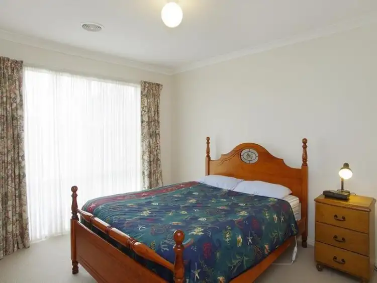 Fifth view of Homely house listing, 14 Betty Crt, Lara VIC 3212