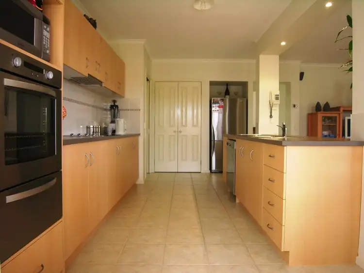 Sixth view of Homely house listing, 9 Primrose Court, Lara VIC 3212