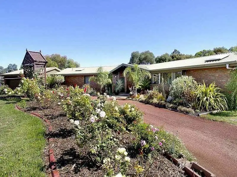 Main view of Homely house listing, 2 Cheddar Court, Lara VIC 3212