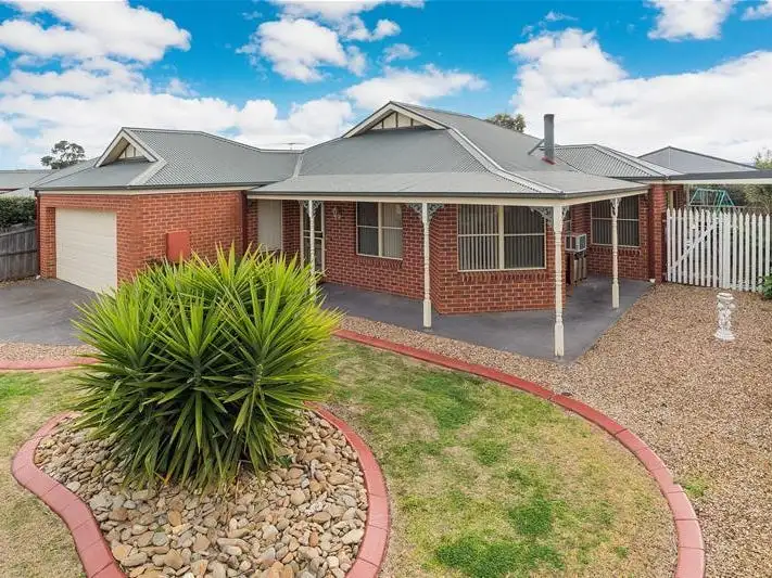 19 Young Street, Lara VIC 3212