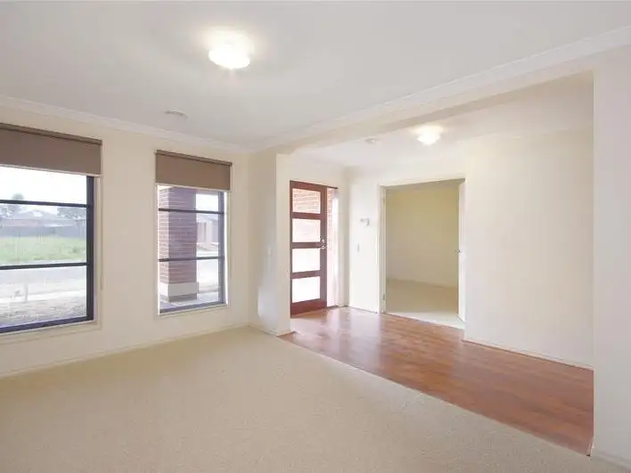 Third view of Homely house listing, 33 Kingfisher Court, Lara VIC 3212