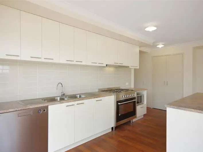Fourth view of Homely house listing, 33 Kingfisher Court, Lara VIC 3212