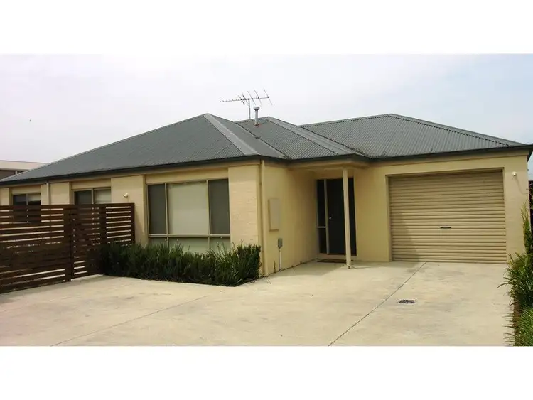 2/104 McClelland Avenue, Lara VIC 3212